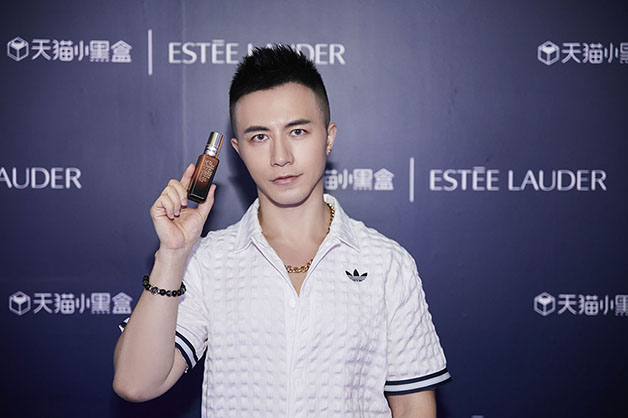 人像攝影中如何進行利用服裝搭配來展現(xiàn)自身的效果呢？-已回答